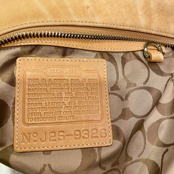 Coach Legacy Leather Shoulder Bag Style 9326 – British Tan – Classic Zip Hobo - Picture 2 of 10